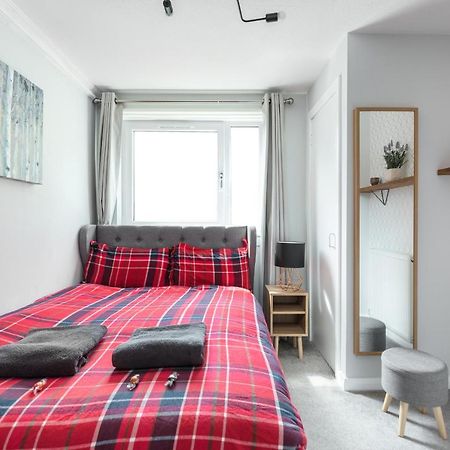 City Centre Stylish Apartment With Free Parking EDI Exterior foto